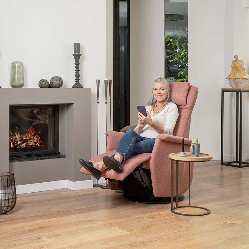 Wellco Fitform 633 Wellness sta-opstoel sfeerbeeld relaxstand