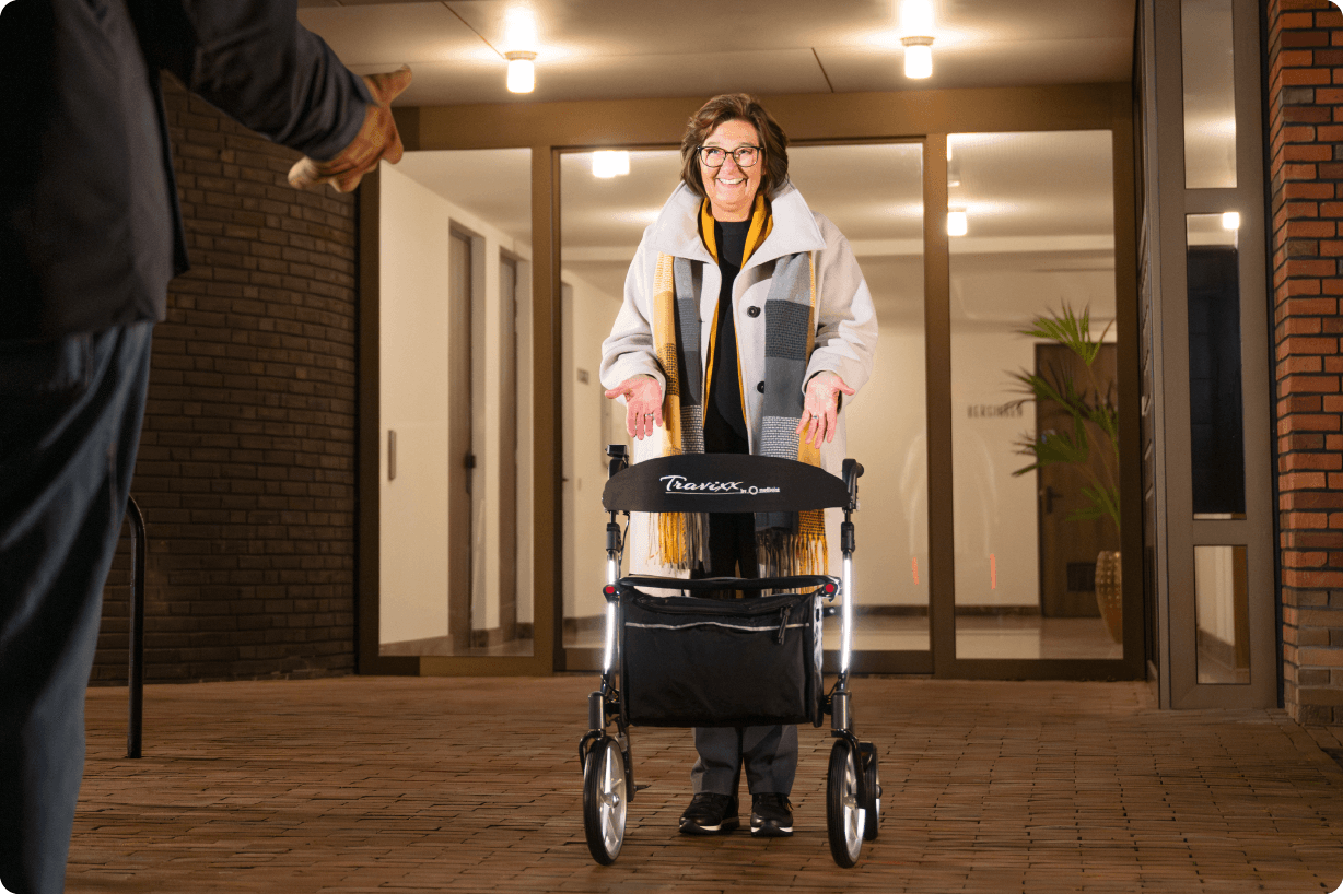 Rollator voor binnen- én buitengebruik met verlichting Rollator voor binnen- én buitengebruik met verlichting